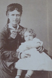 Alice de Boisroger sur les genus de sa mère Léonie Gilbert (1842-1919)